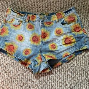 Sunflower print Jean Shorts